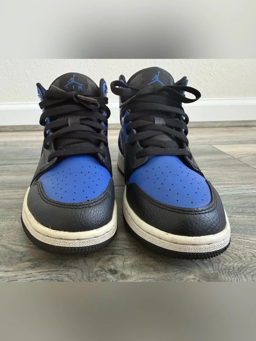 Nike Air Jordan 1 Mid 'Hyper Royal' sneakers blue kids size 5.5Y